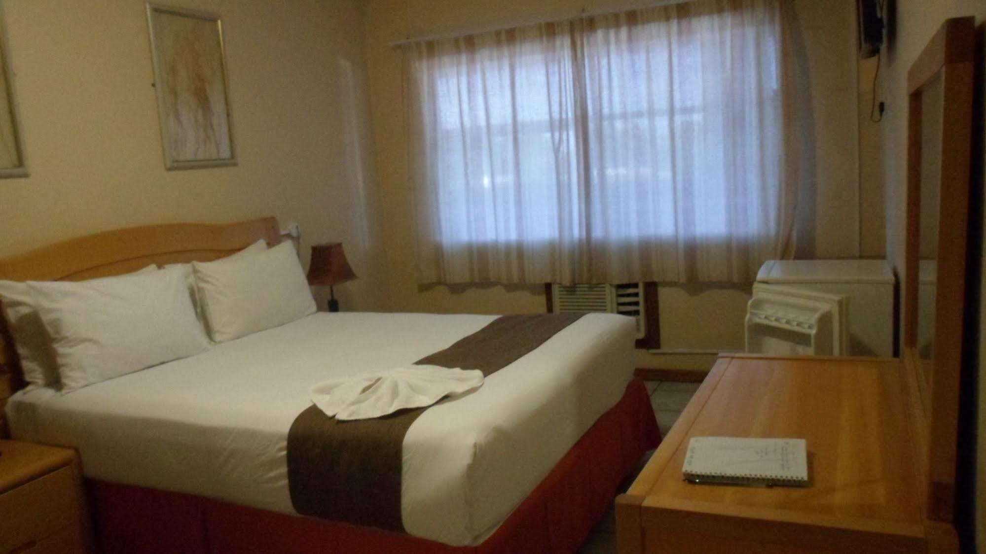 Centre Lodge Маун Екстериор снимка