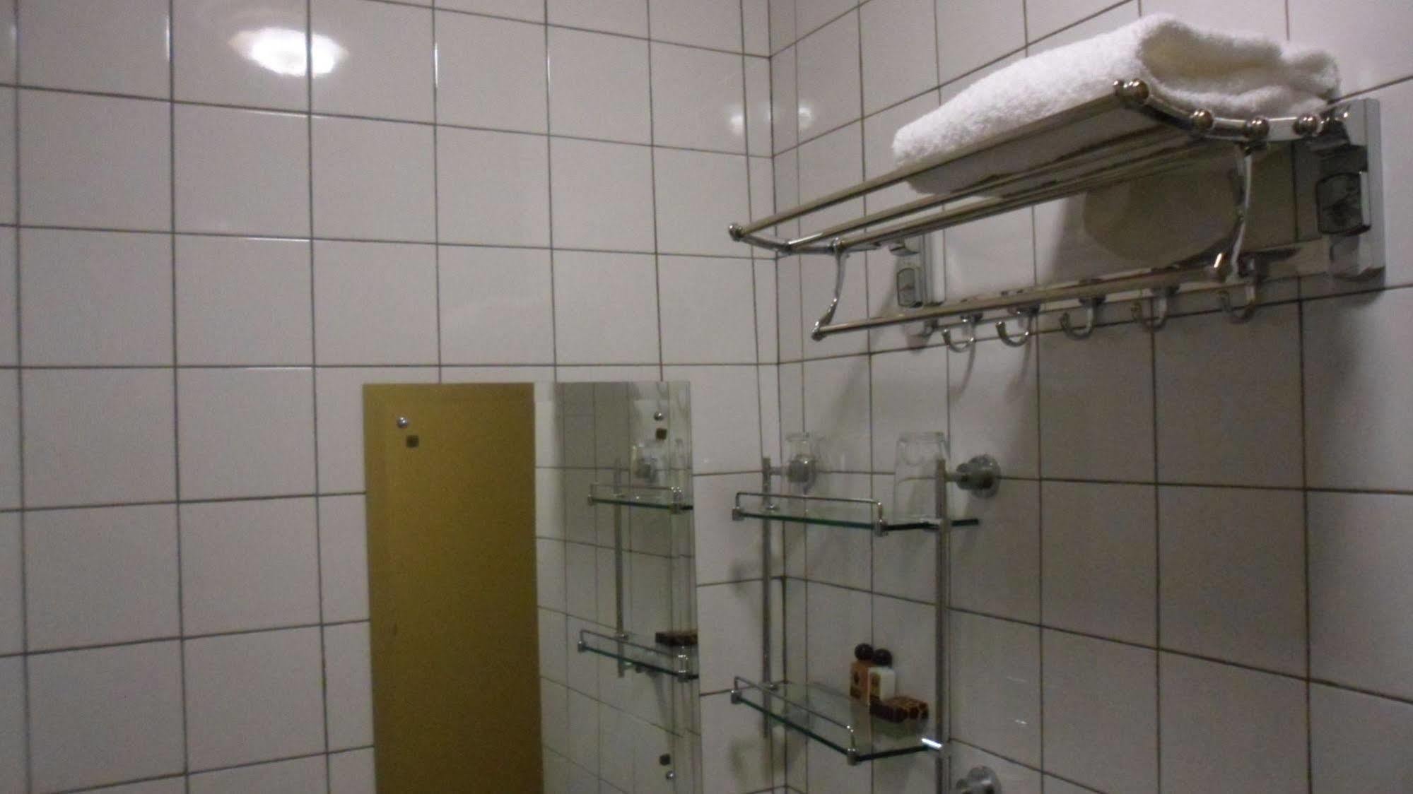 Centre Lodge Маун Екстериор снимка