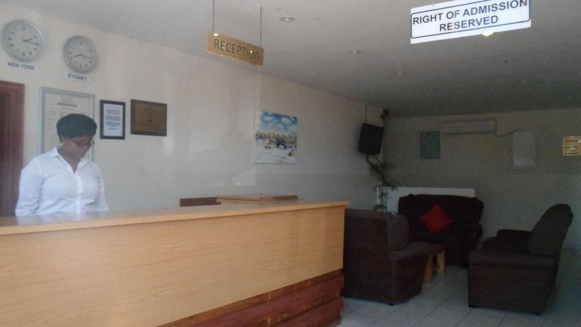 Centre Lodge Маун Екстериор снимка