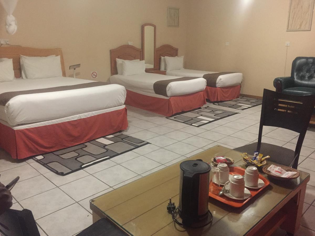 Centre Lodge Маун Екстериор снимка